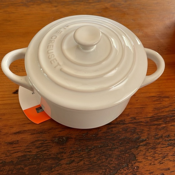 Le Creuset Mini Cocotte. White - Picture 6 of 8